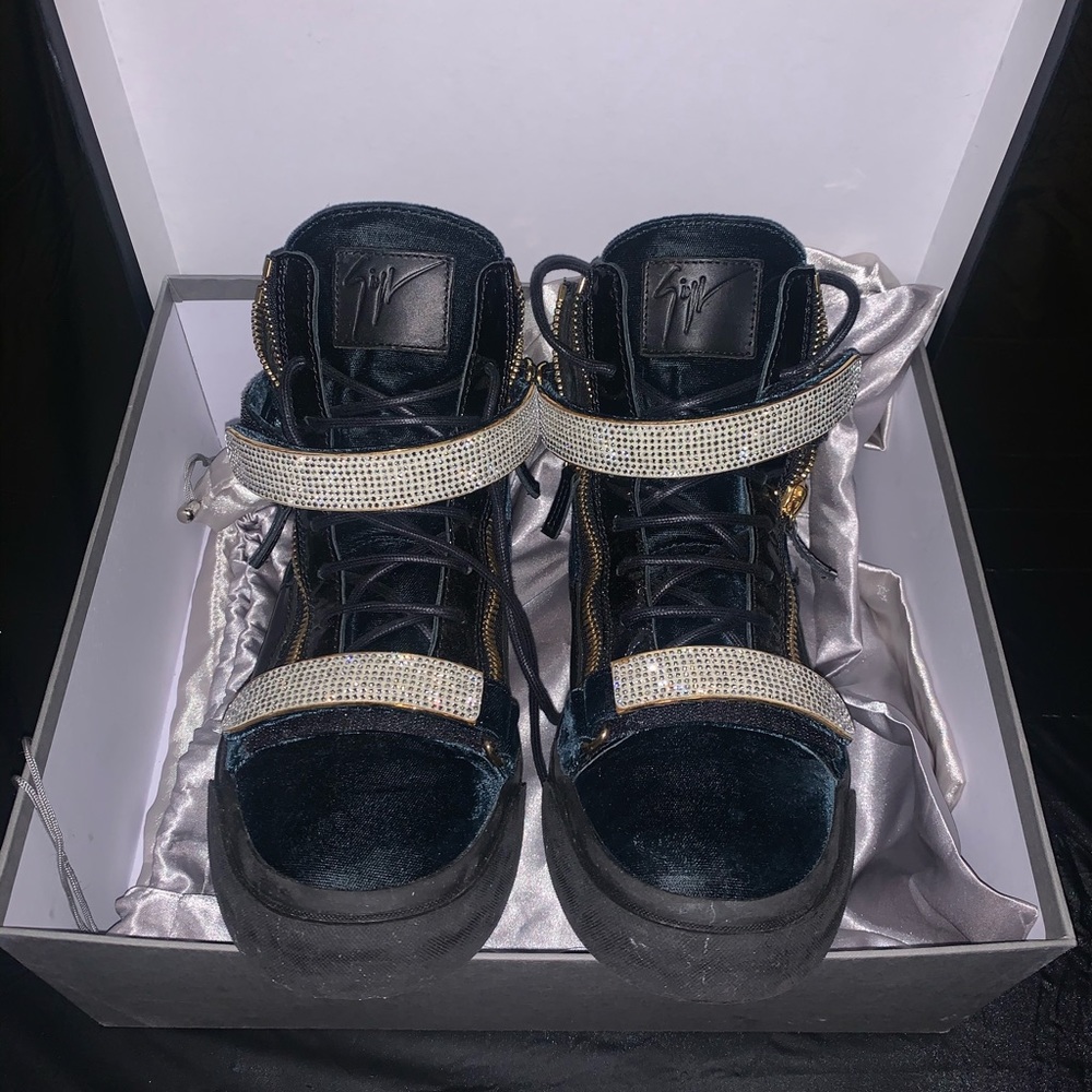 Giuseppe Zanotti Velevet Hi-Top Sneakers